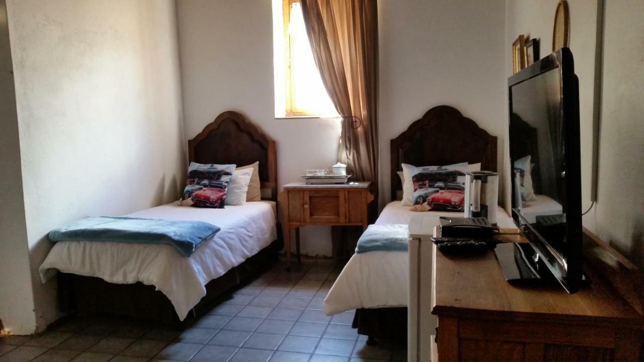 Calvinia Guesthouse Εξωτερικό φωτογραφία