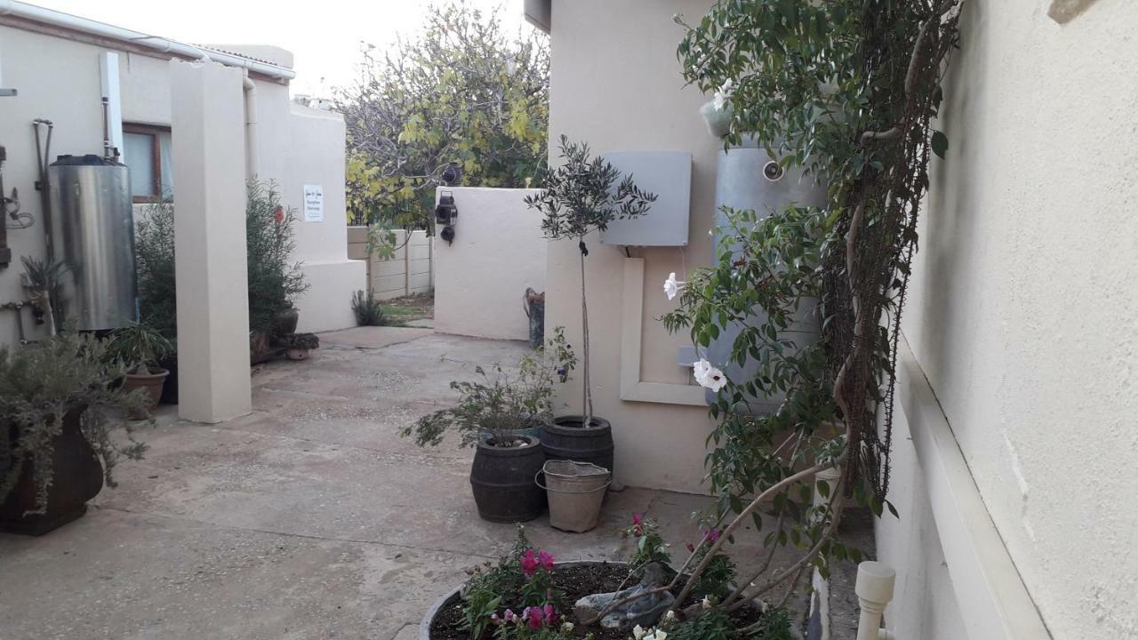 Calvinia Guesthouse Εξωτερικό φωτογραφία